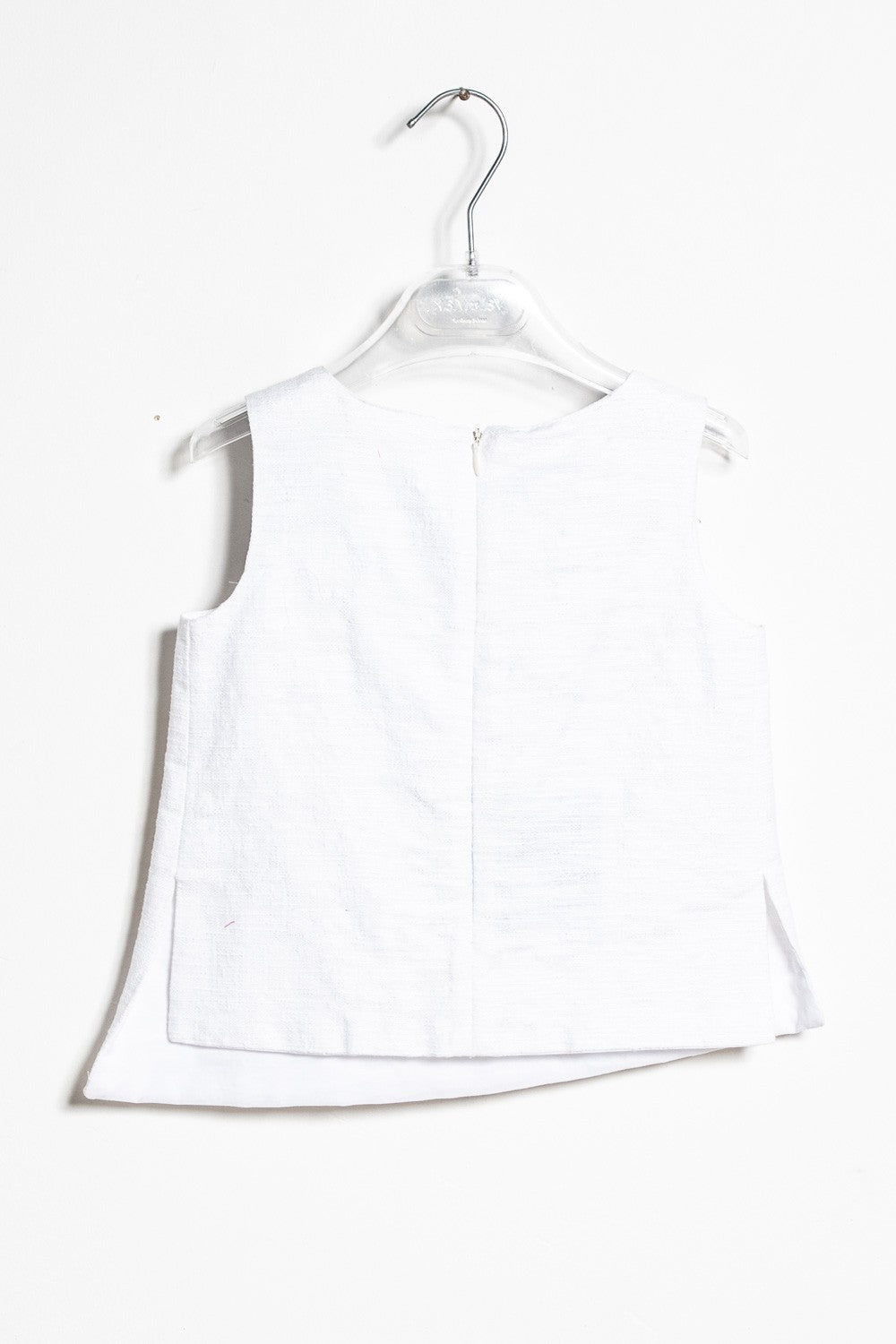 ValMax sleeveless top with asymmetrical hem