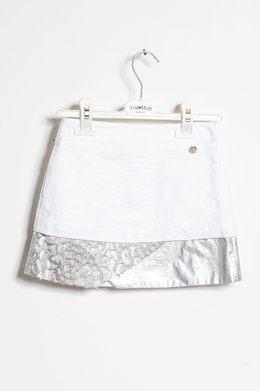 ValMax skirt with coated fabric edge