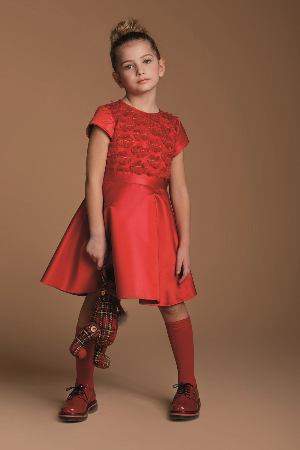 ValMax dress with appliques and beads