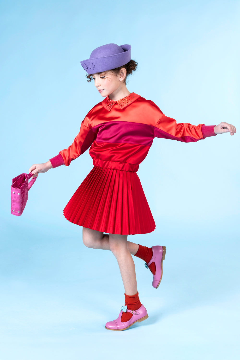 Felpa in satin con cristalli