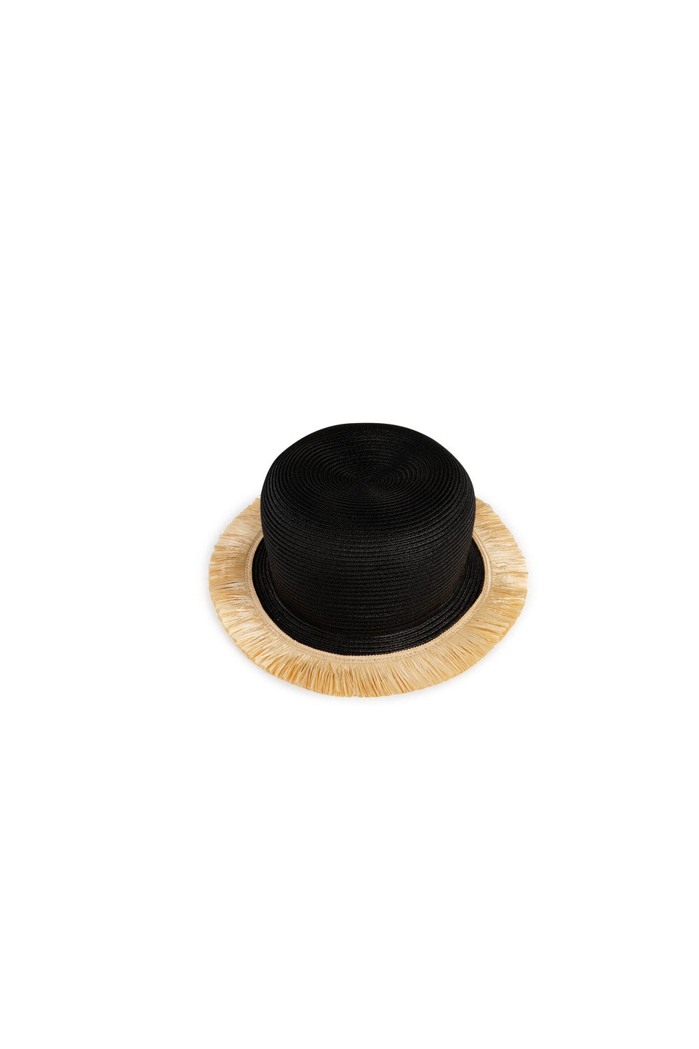 Straw bowler hat with edge