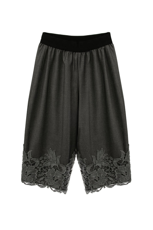 Pinstriped trousers with lace